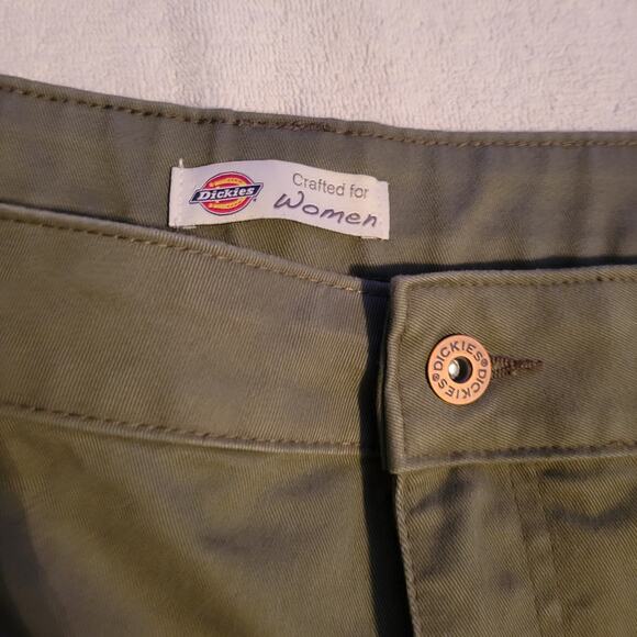 Dickies Women's Plus Size Relaxed Fit Stretch Cargo Straight Leg Pant size 24W - Picture 4 of 12
